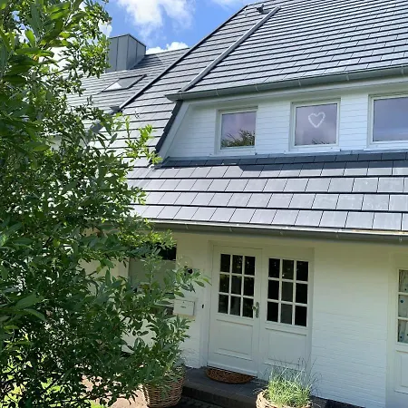 Haus-stuebbe-beim-dorfteich